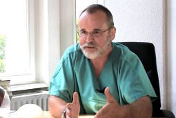 Dr. med. J. Tribull-Potapczuk, specjalista chirurgii plastycznej i estetycznej.